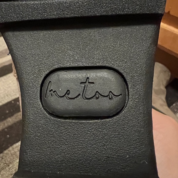 MeToo Ankle Booties. Like new condition. Women’s Size 8 wedge heel - Picture 3 of 6